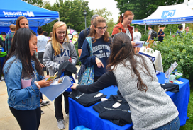 Career and Professional Success meeting with UNH students during U-Day